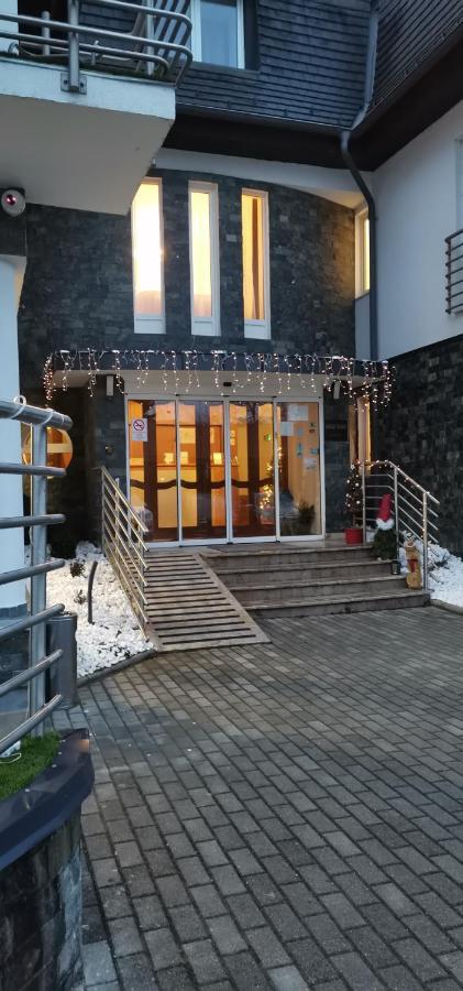 Hotel Aqua Sarvar Exterior photo